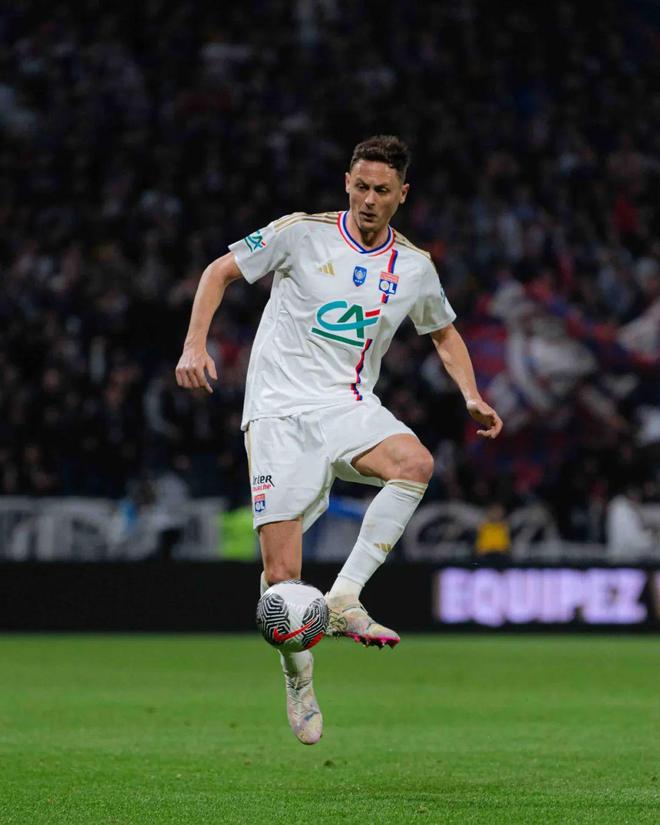 九游体育-关于今夜里昂调整名单以备法国杯，队长鼓劲环节打磨，悬念犹存，身体对抗强度拉满的信息